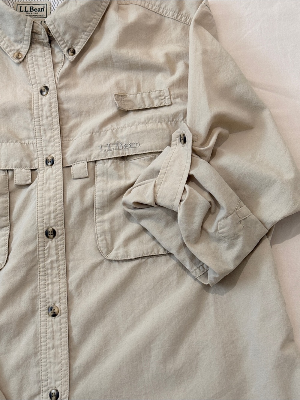 L. Bean Women's Vented Fishing Shirt L Khaki Nylon Mesh Lined - Picture 5 of 6